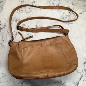 Elegant Tan Leather crossbody Shoulder Bag